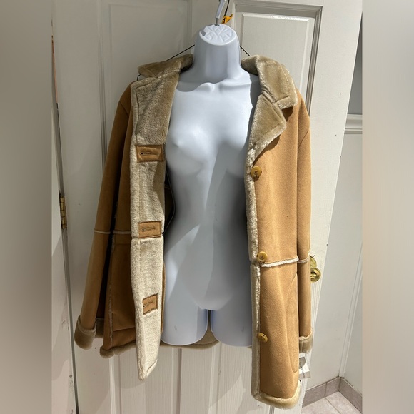 NWT women’s Jacket - Picture 3 of 7